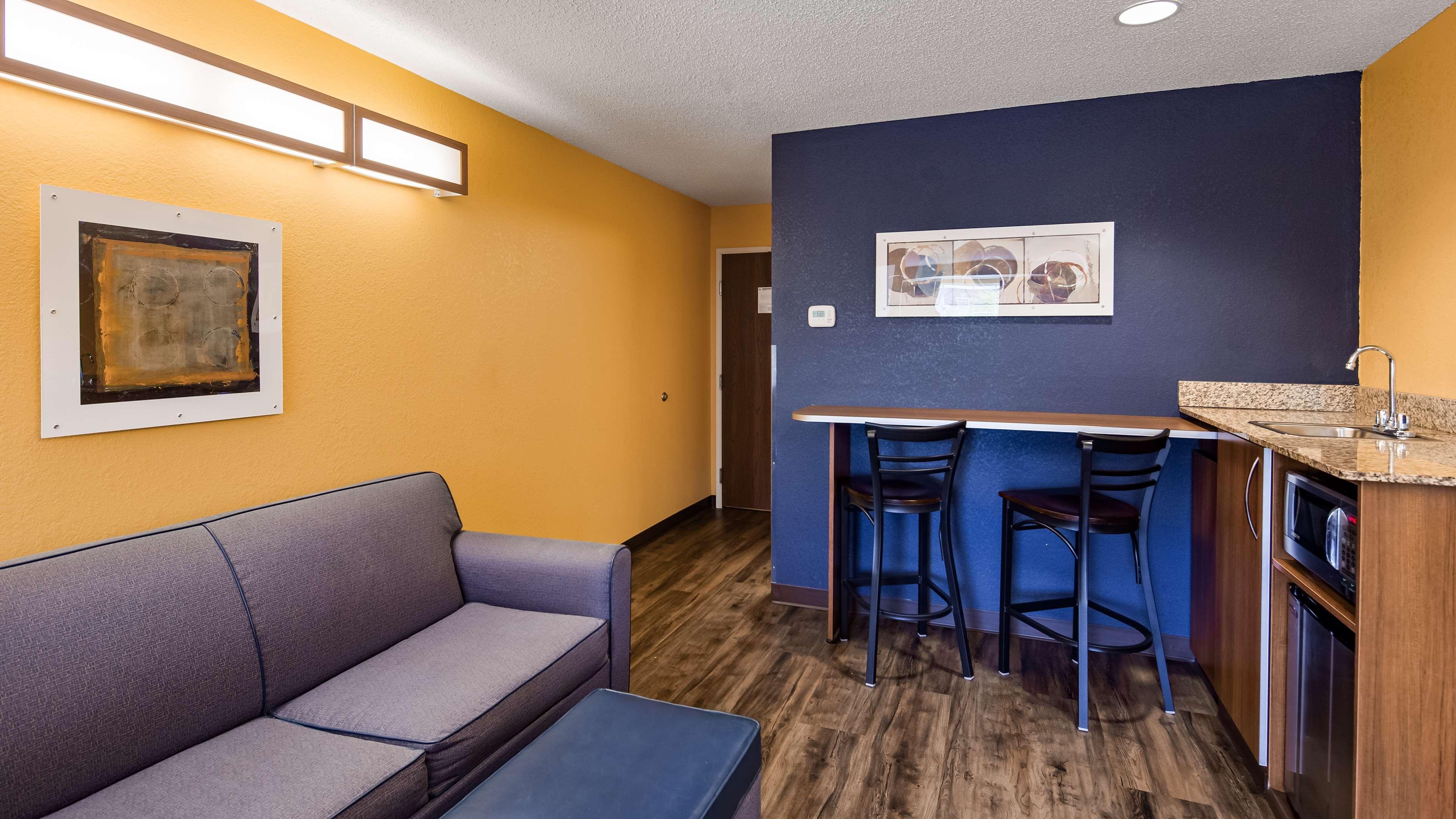 Surestay Plus Hotel By Best Western Keyser Экстерьер фото
