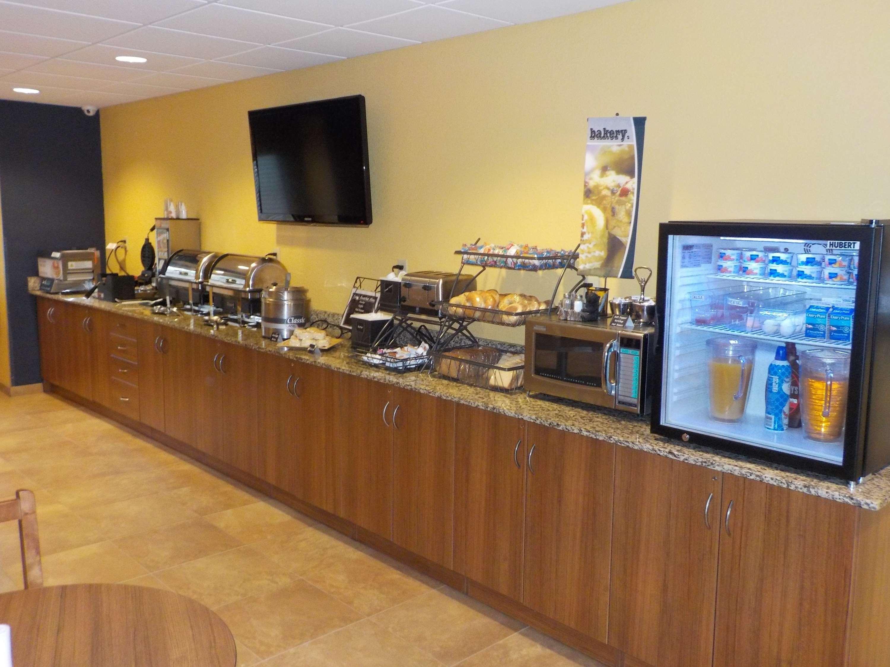 Surestay Plus Hotel By Best Western Keyser Экстерьер фото