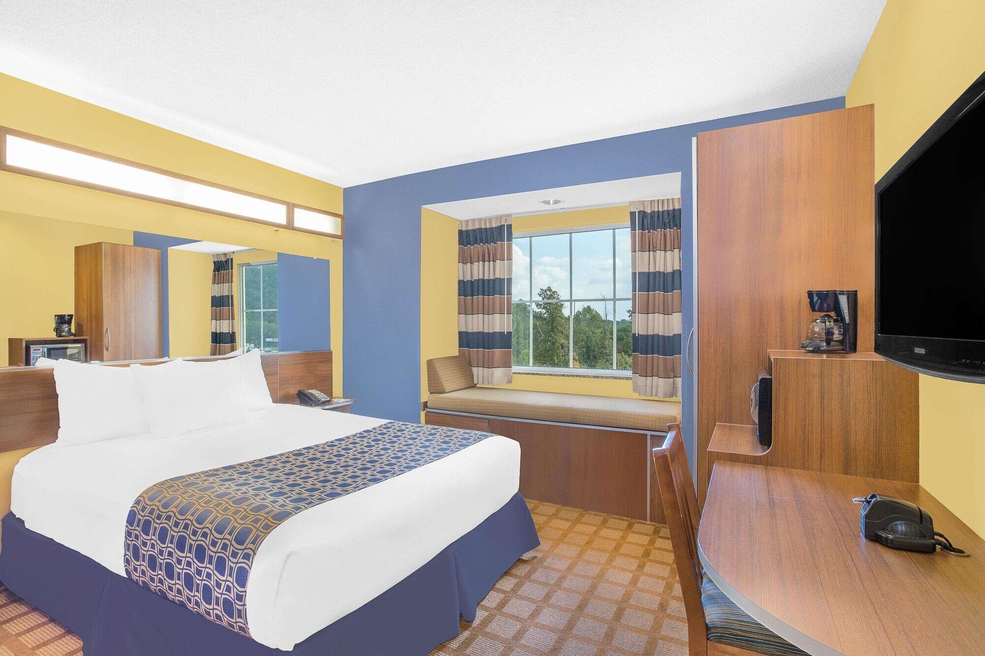 Surestay Plus Hotel By Best Western Keyser Экстерьер фото